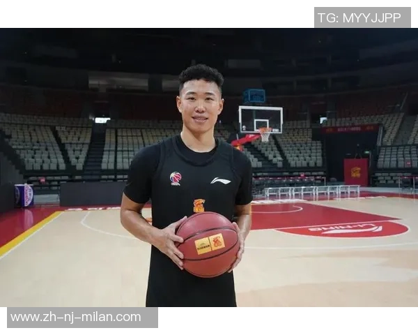 贺希宁：从青涩球员到篮球场上的璀璨明星之路